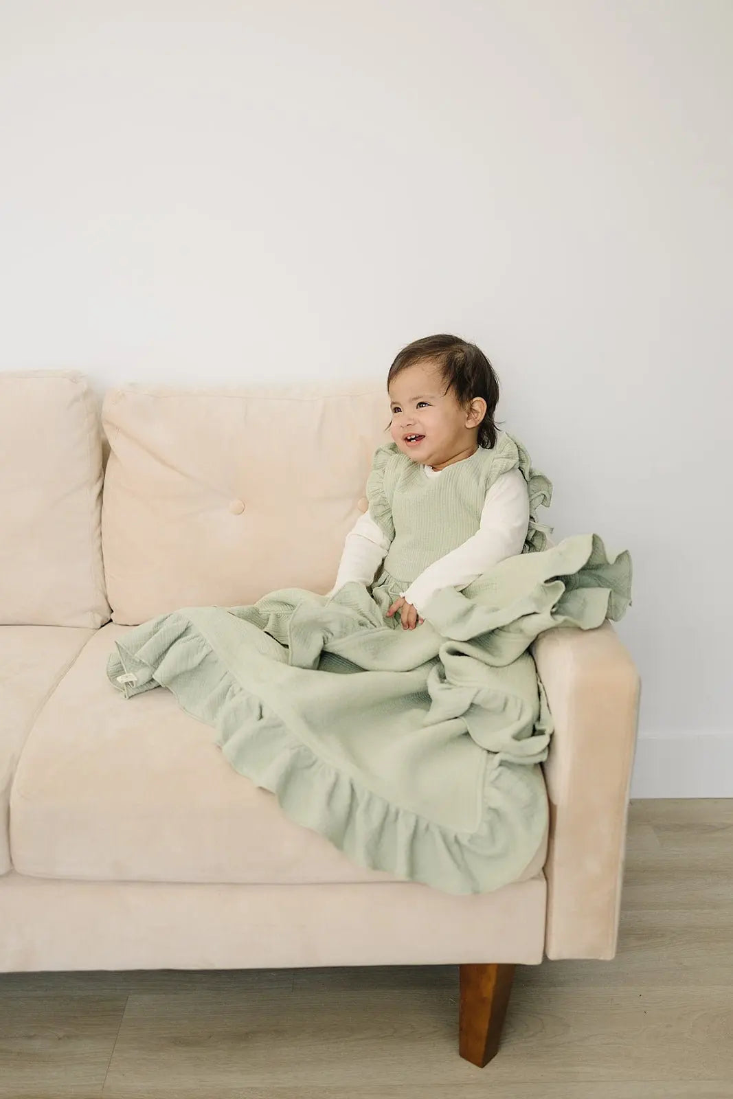 Olive Ruffle Blanket, Cozy and Stylish, Perfect for Long Car Rides, South Korean Made  Bloomere   