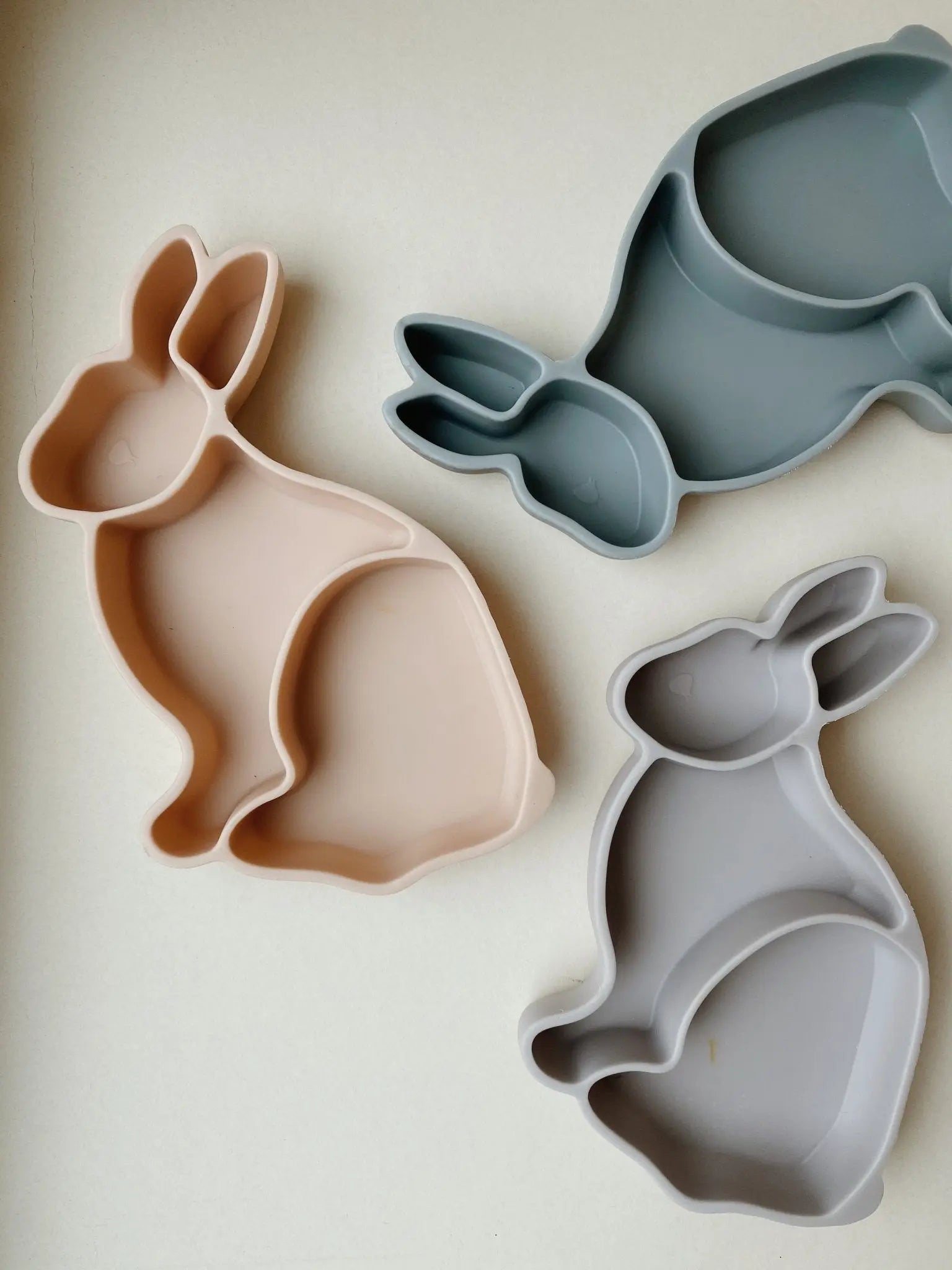 Bunny Silicone Bowl, Bunny-Shaped Food Container, Kids Mealtime, Toddler Plate  Konges Sløjd   