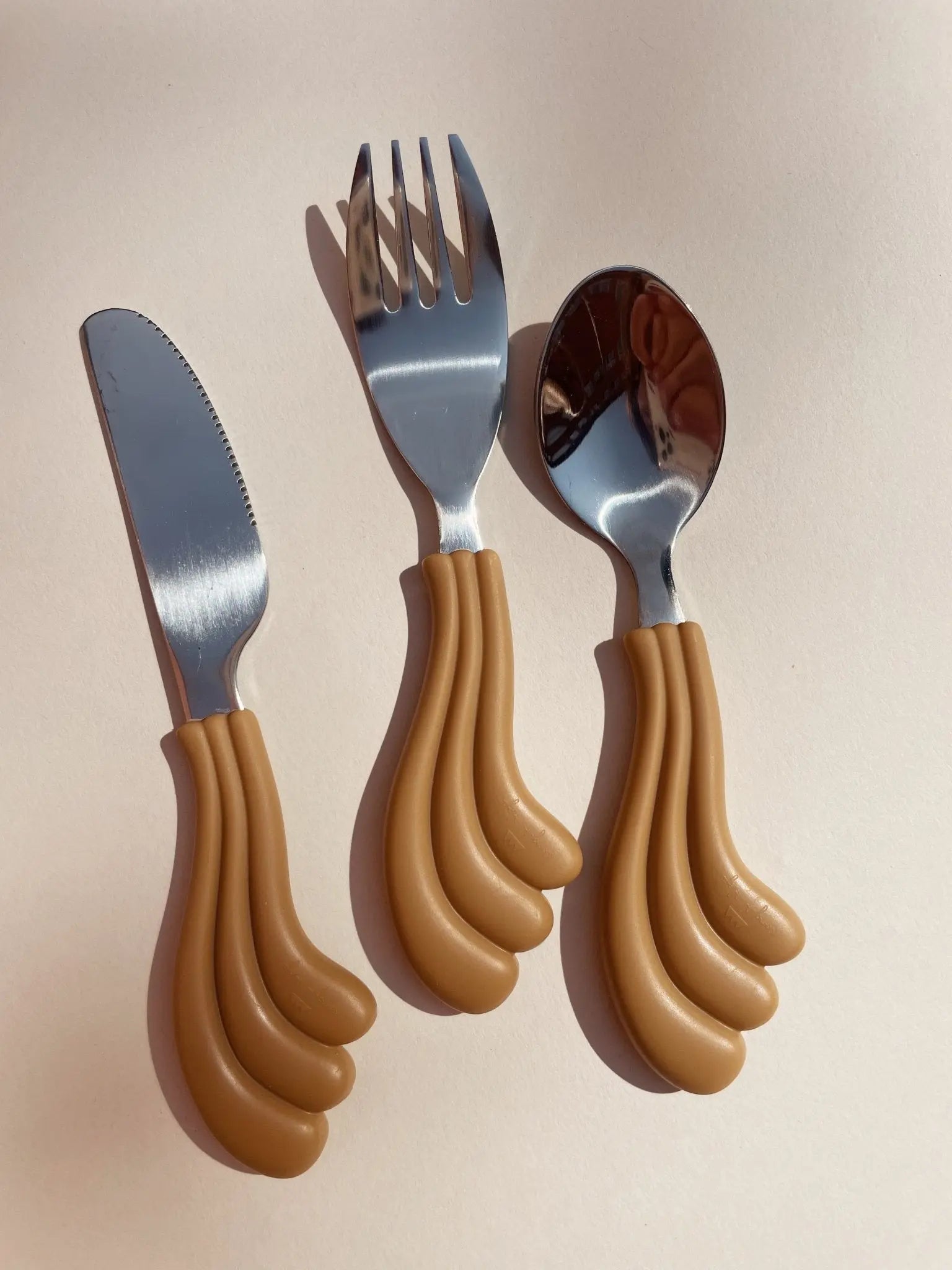 Almond Wave Cutlery - Stylish, Ergonomic Design  Konges Sløjd   